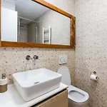 Hirundo- With Saunas And Hot Tub Sela pri Dobovi