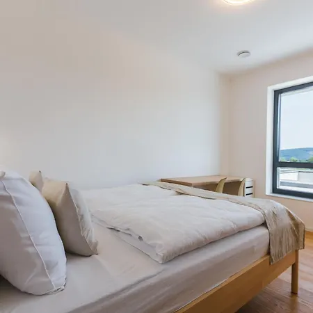 Hirundo- With Saunas And Hot Tub *