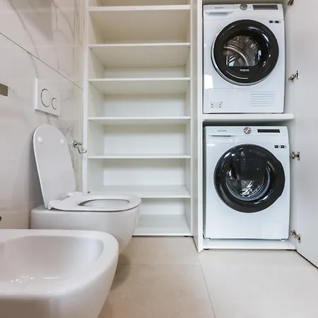 Hirundo- With Saunas And Hot Tub Villa *