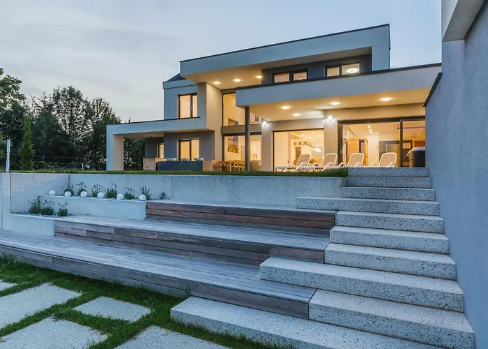 Hirundo- With Saunas And Hot Tub * Sela pri Dobovi