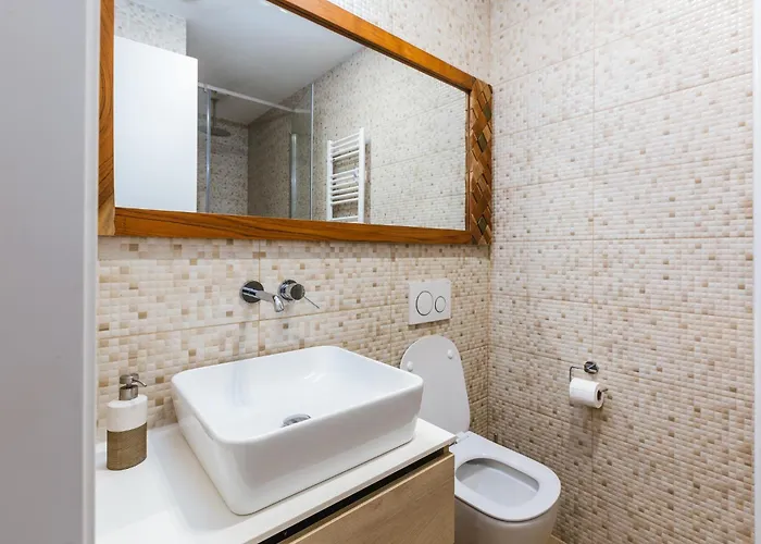 Hirundo- With Saunas And Hot Tub Sela pri Dobovi