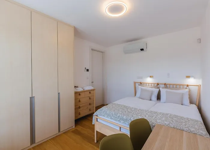 ヴィラ Hirundo- With Saunas And Hot Tub *