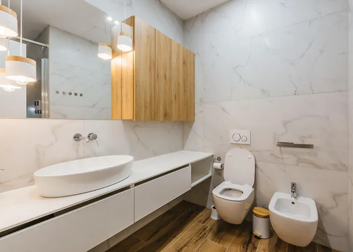 Hirundo- With Saunas And Hot Tub